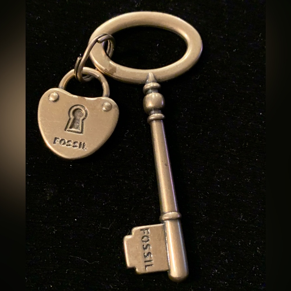 Fossil Lock & Key Accessories - image 4